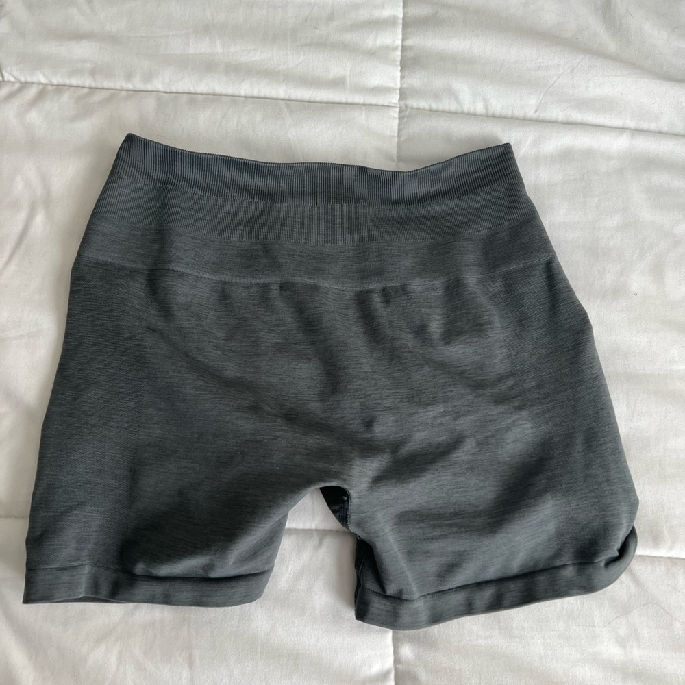 Alphalete amplify shorts